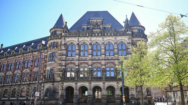 Landgericht Bremen: Ab Freitag steht eine Mutter wegen versuchten Mordes an ihren Söhnen vor Gericht. (Symbolfoto)