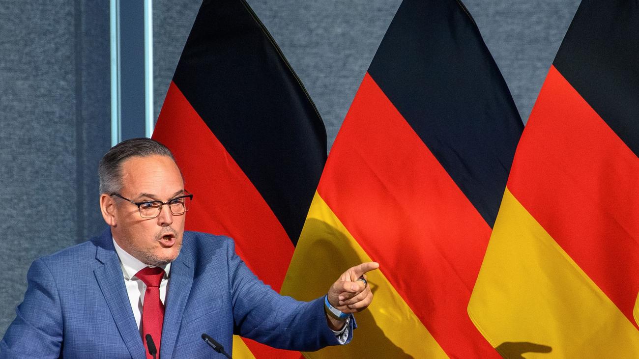 Sachsen-Anhalt: AfD-Landeschef Reichardt wiedergewählt