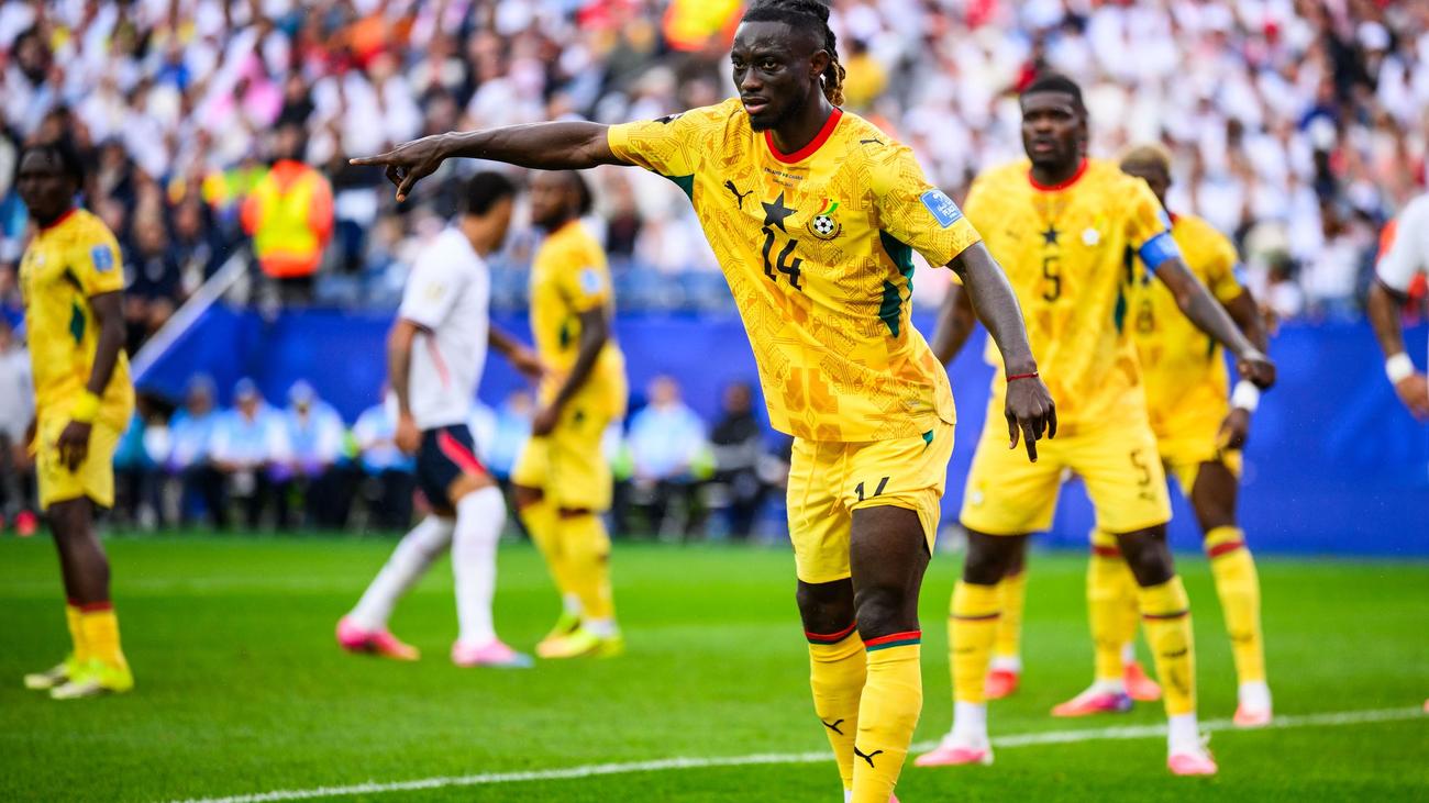 Fußball-Transfer: Ghanas WM-Fahrer Mensah wechselt nach Köln