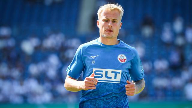 Fußball: Karlsruher SC verpflichtet Ex-Rostocker Viktor Bergh