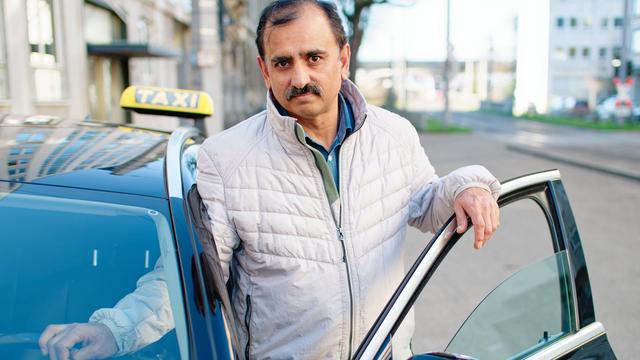 Taxi driver hailed as hero, to receive state rescue medal for stopping attacker
