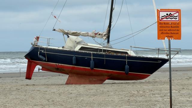 Notfälle: Segler sitzt im Hafen von Norderney fest