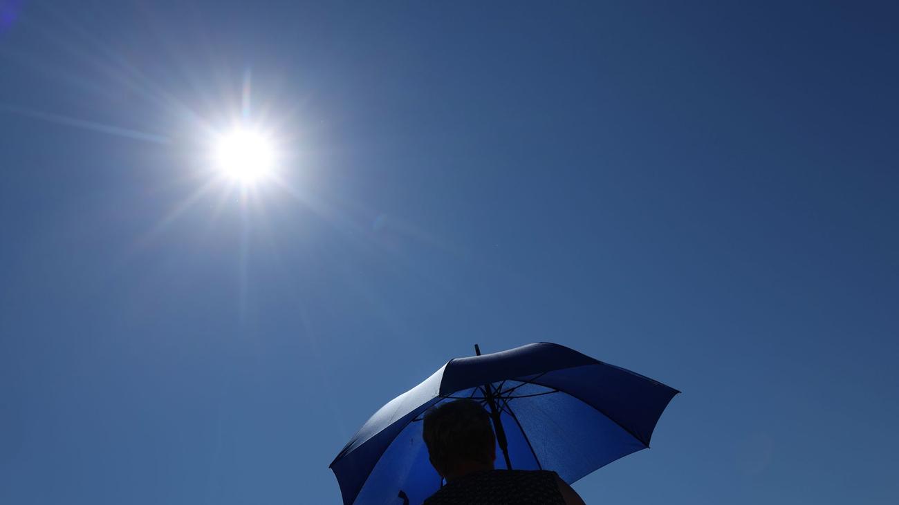 Sonnenschein und Hitze: Bayern schwitzt bei bis zu 35 Grad – DWD warnt vor Bränden