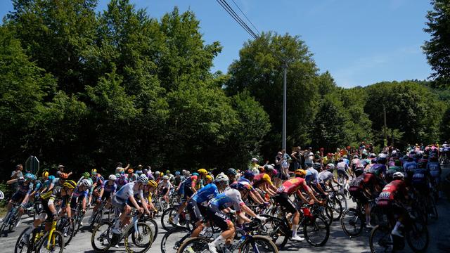 Radsport: Van der Poel gewinnt Hitze-Etappe der Tour im Zentralmassiv
