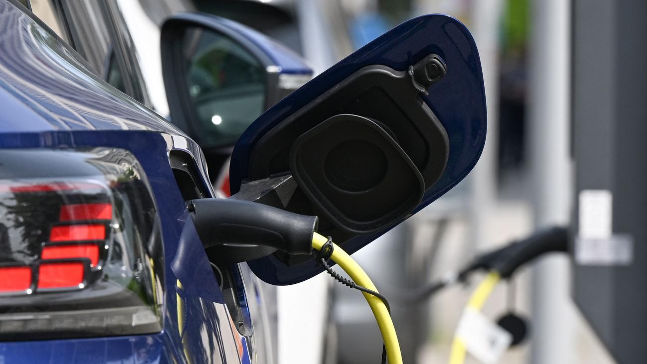 E-Mobilität: Hälfte der neuen Autos in Thüringen mit alternativem Antrieb