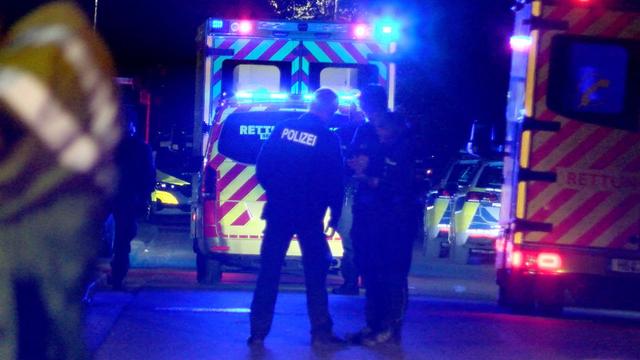Opfer war polizeibekannt: Mann an Bremer Tankstelle erschossen - Verdächtige in U-Haft