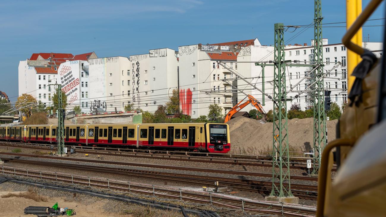 Verkehr: Ringbahn fährt im Westen Berlins wieder durch