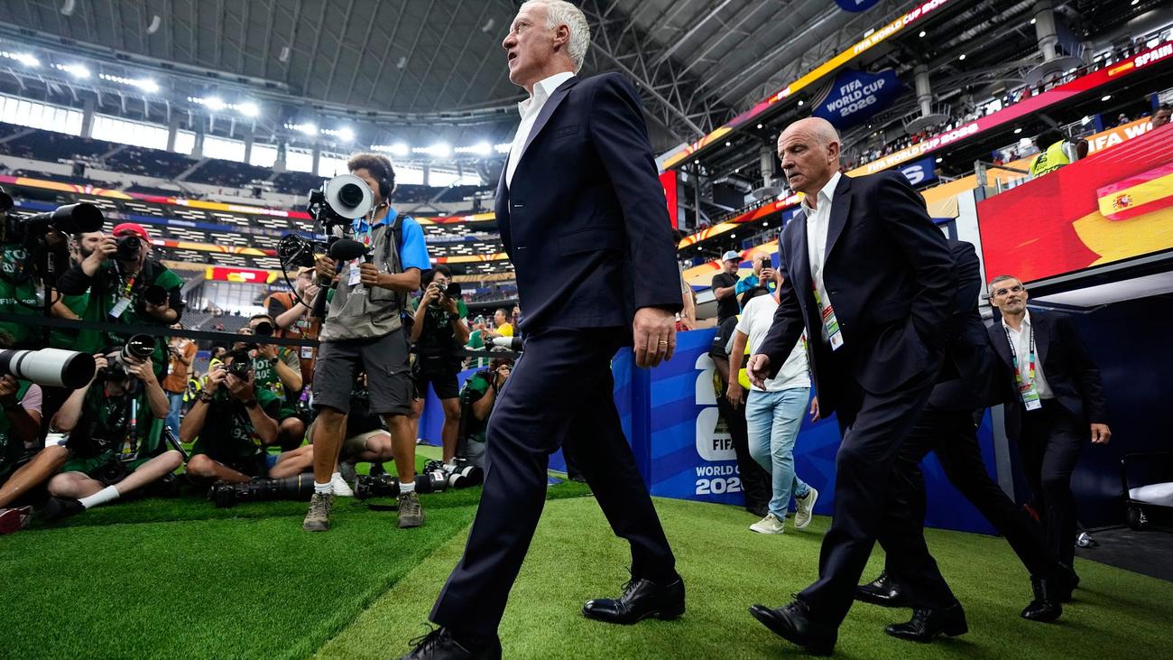 WM-Rekord: 26 WM-Spiele: Deschamps löst Schön als Rekordtrainer ab