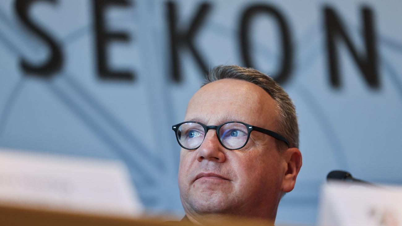 Schmuggel-Vorwürfe in JVA: Ab sofort Taschenkontrollen bei Gefängnis-Personal in NRW