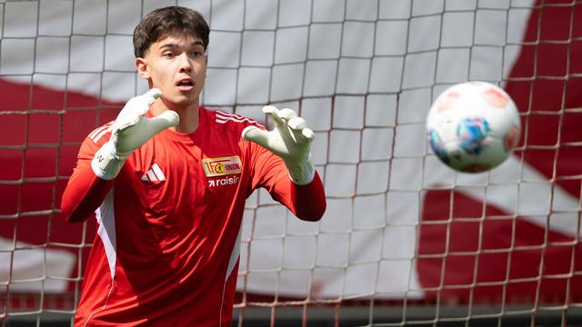 Fußball-Bundesliga: FC Augsburg holt Junioren-Nationaltorhüter von Union Berlin