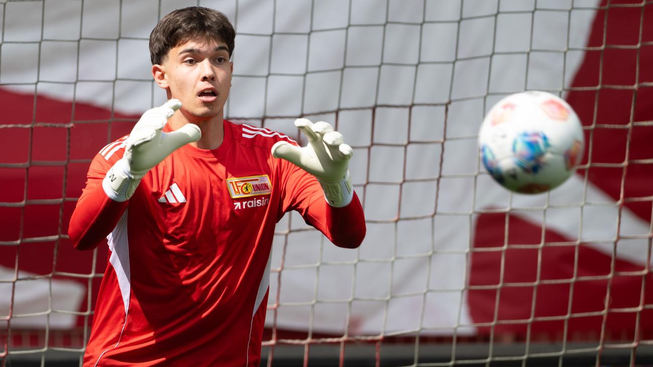 Fußball-Bundesliga: FC Augsburg holt Junioren-Nationaltorhüter von Union Berlin