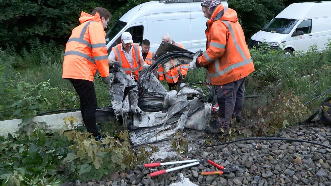 Verkehr: Mutmaßlicher Brandanschlag legt Zugverkehr im Norden lahm