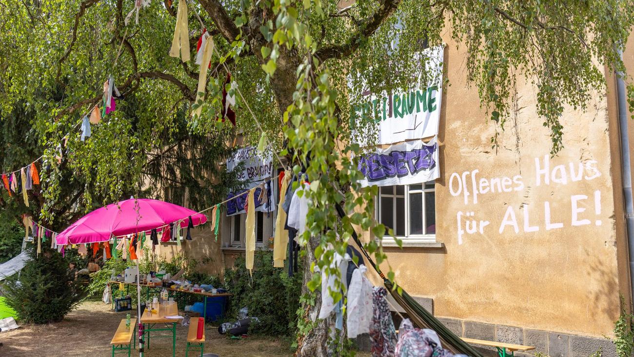 Ultimatum abgelaufen: Polizei räumt besetztes Uni-Gebäude in Gießen