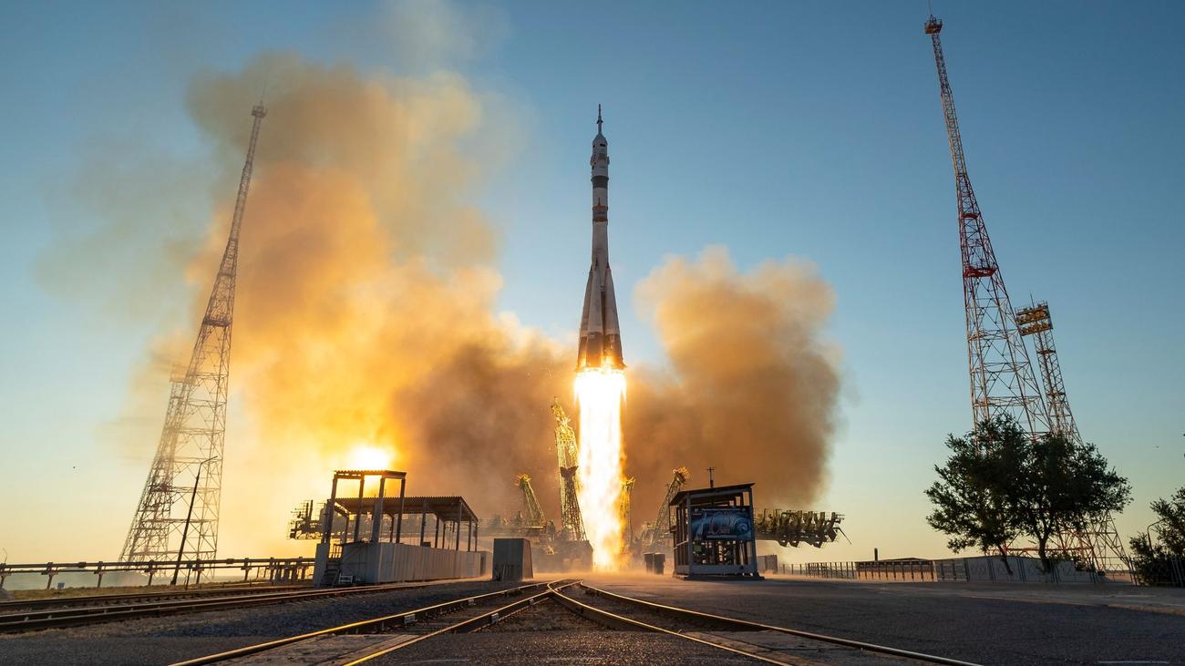 Raumfahrt: Zwei Russen und ein US-Amerikaner fliegen zur ISS
