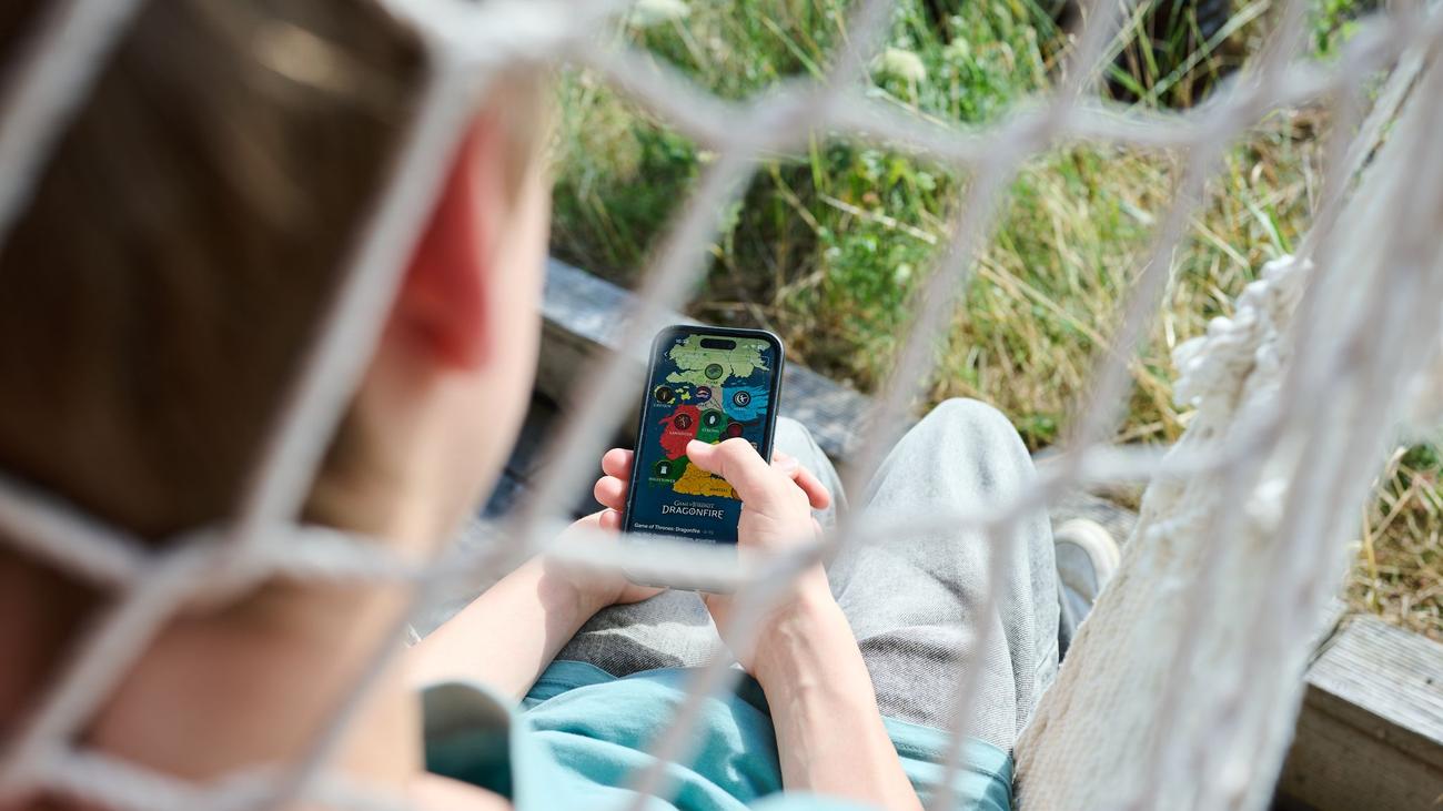 Jugend und Social Media: Studie zeigt: So erleben Jugendliche digitale Medien