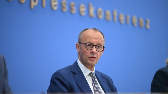 Auftritt in Berlin: Wie schlägt sich Merz bei seiner Sommer-Pressekonferenz?