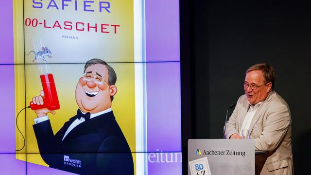 Literatur: Armin Laschet erlebt sich bei Lesung selbst als «00-Laschet»