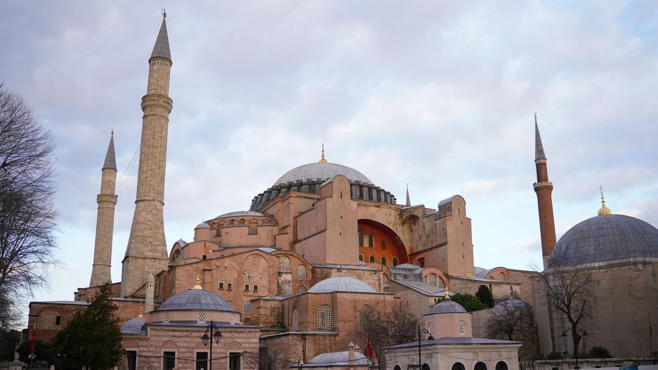 Türkei: Aus Bibel vorgelesen: Touristen in Hagia Sophia festgenommen