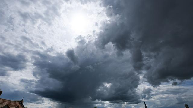 Wetter: Gewitter und Starkregen – Unwetter am Freitag möglich