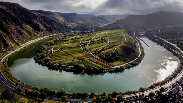Notfälle: Gleitschirmflieger an Mosel abgestürzt