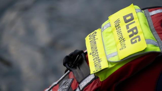 Badeunfall: Mann gerät beim Schwimmen in der Isar in Not
