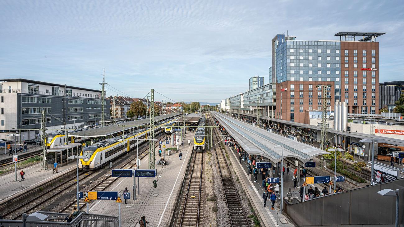 Wichtige Strecke eingeschränkt: Nach Zugentgleisung: Rheintalbahn bald wieder komplett frei