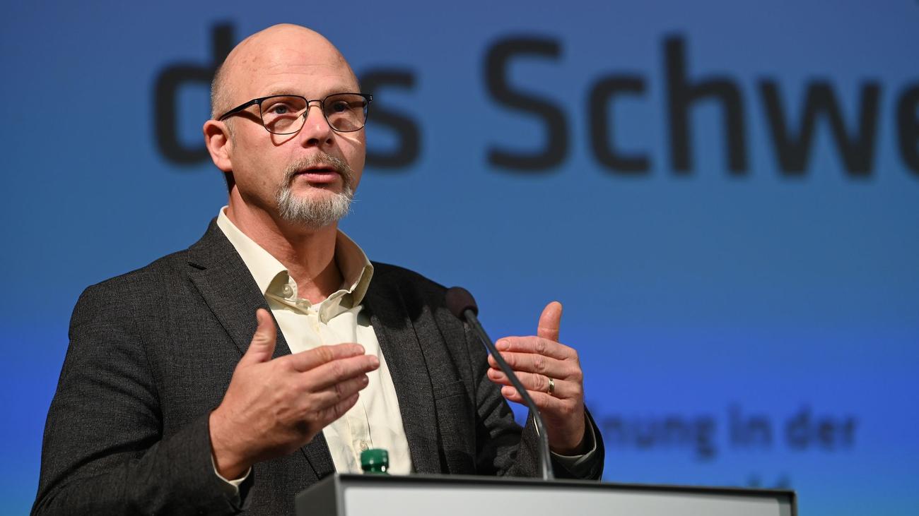 Künstler eckt an: SED-Opferbeauftragter: «Soundtrack für antiliberale Haltung»