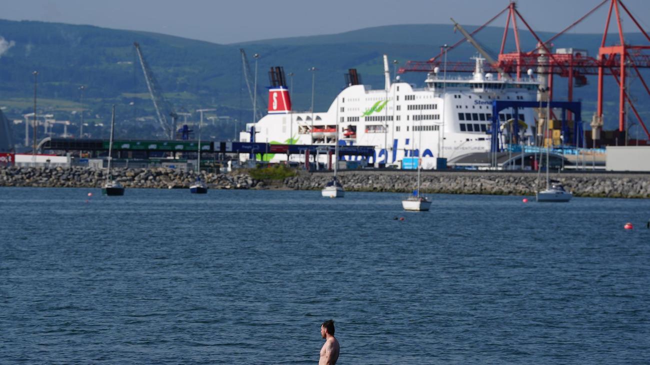 Sommerwetter: Wegen Hitze und Trockenheit Debatte um Wasserverbrauch