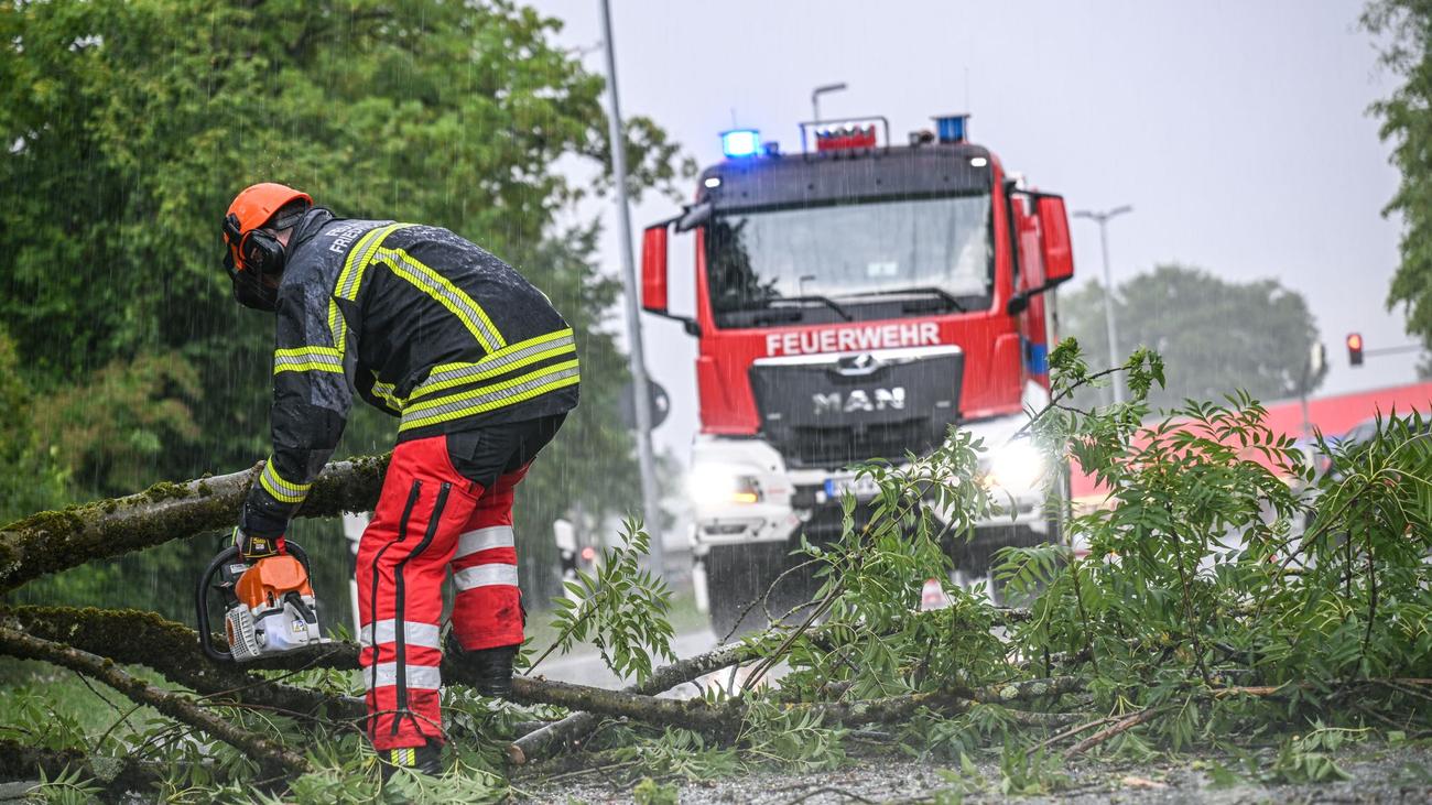Schwere Gewitter drohen: Weiterhin Unwettergefahr - dann Abkühlung