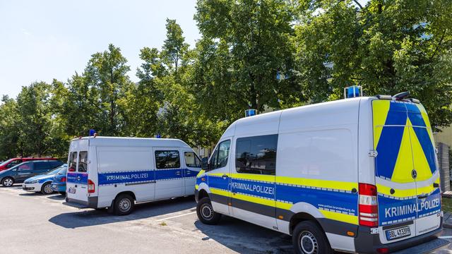 Feuer in Behörde gelegt: Angriff in Jugendamt löst Debatte um Schutz aus