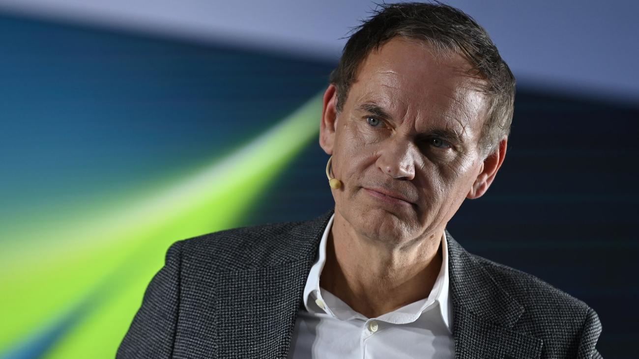 Streit um Sparpläne: Betriebsrat zitiert VW-Chef nach Sommerpause vor Belegschaft