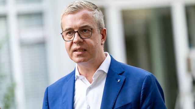 Gesellschaft: CDU-Spitzenkandidat: Debatte um Leihmutterschaft schwierig