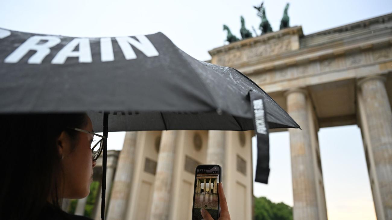 Wetter: Heftige Gewitter in Berlin - Ausfälle bei S-Bahn