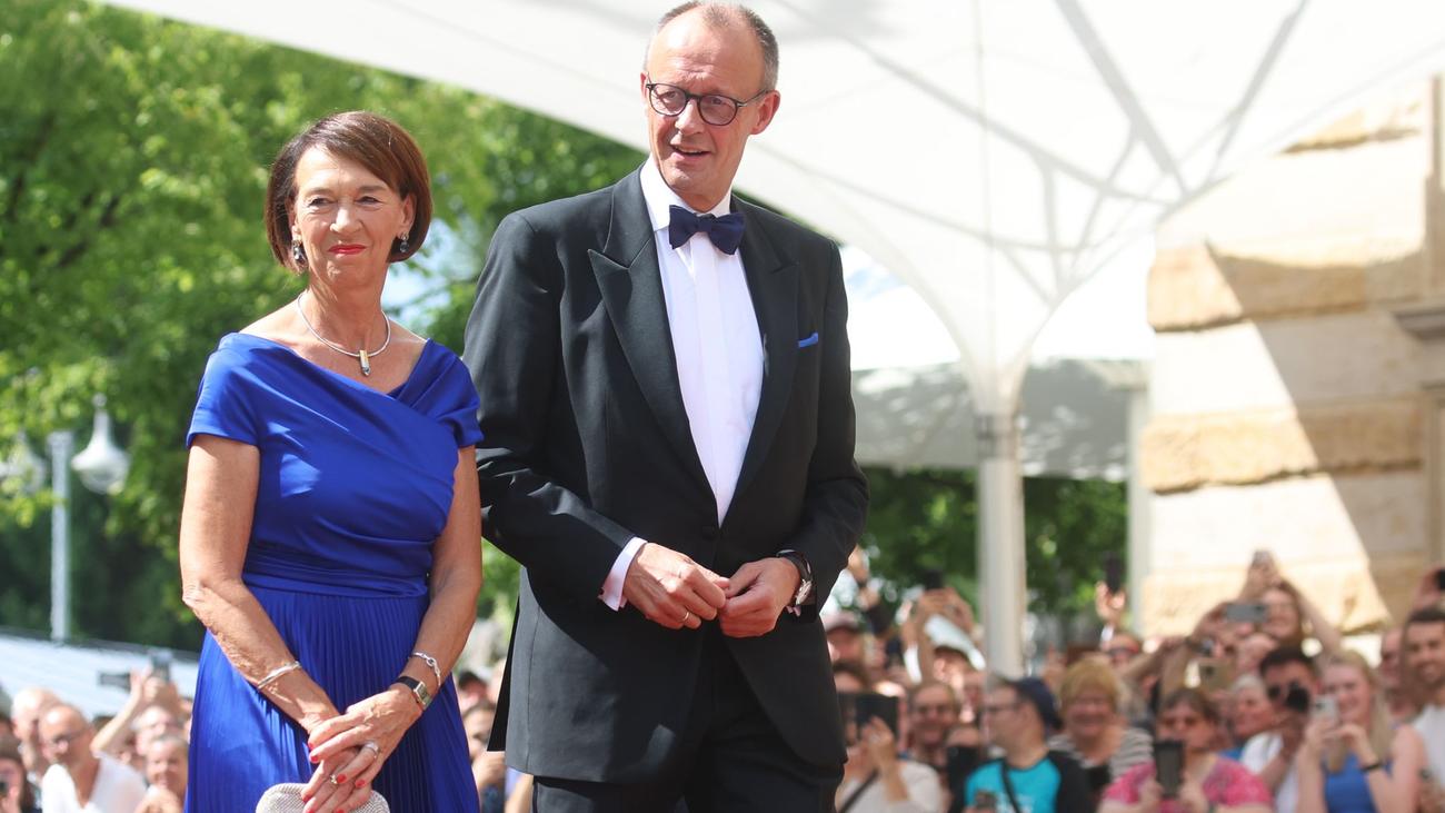 Musik: Merz und Merkel beim Bayreuther Festspiel-Jubiläum