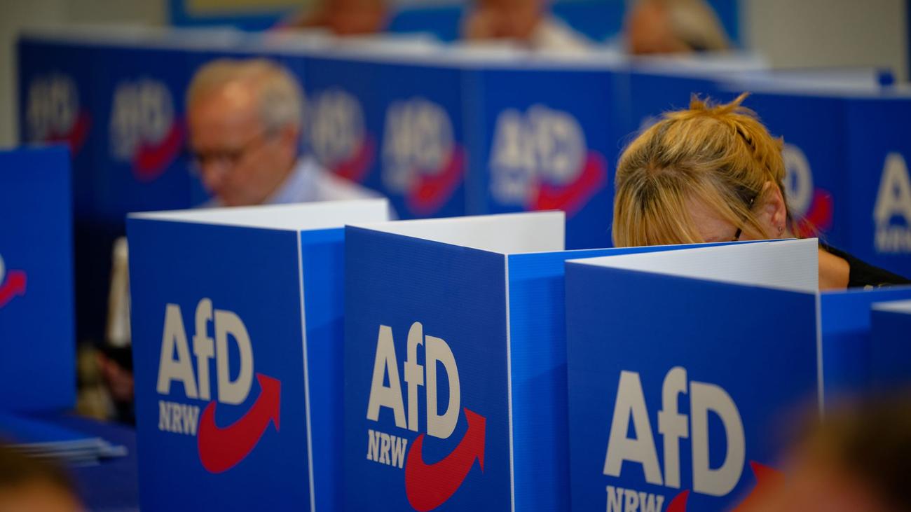 Aufstellung der Landesliste: Parteitag geht weiter – Machtkampf in NRW-AfD eskaliert