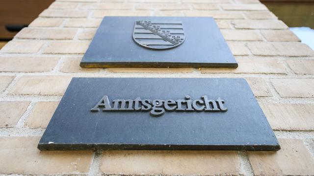 Mann ruft «Allahu Akbar»: Schüsse vor Supermarkt - Gericht ordnet Unterbringung an
