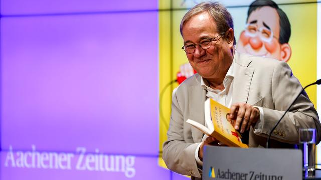 Literatur: Zwei Laschets, eine Bühne