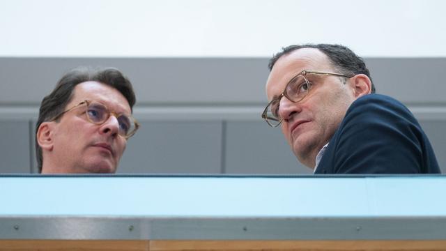 Jens Spahn zieht Reißleine: Debatte um Leihmutterschaft: Wüst bedauert Spahn-Rücktritt