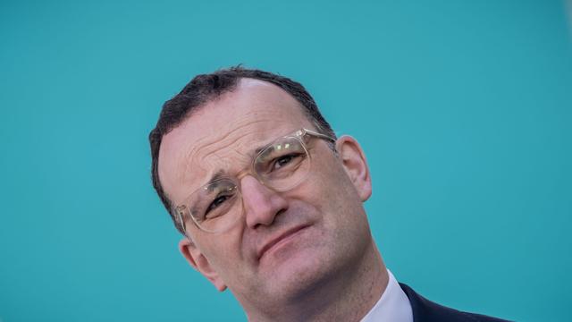Kontroverse nach Baby-News: Ein «echter Skandal» – Kritik der Kirchen an Spahn