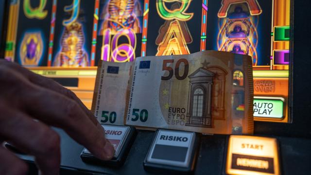 Police Raid Uncovers Illegal Casino in Hessisch Oldendorf