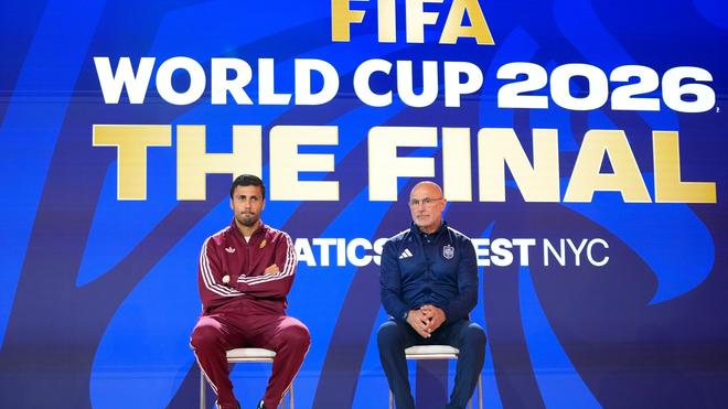  Rodri (links) und Luis de la Fuente gehen selbstbewusst ins WM-Finale gegen Argentinien.