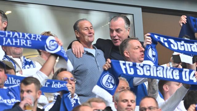 Mitgliederversammlung: Tönnies und Stevens verzichten auf Schalker Ehrenpräsidium