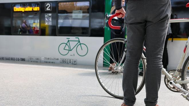 Local transport: Commuters beware: only buses will be running between Leipzig and Borsdorf from Saturday. (symbol image)