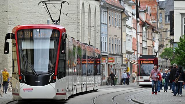 Barrierefreiheit im ÖPNV: Erfurts Haltestellen schneiden bei Barrierefreiheit gut ab
