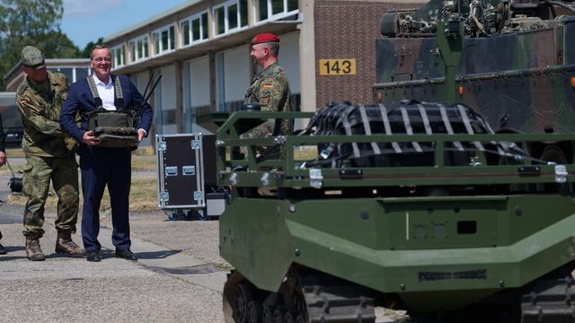 Versorgungsbataillon: Pistorius zu Truppenbesuch in Unna: Standort wird ausgebaut