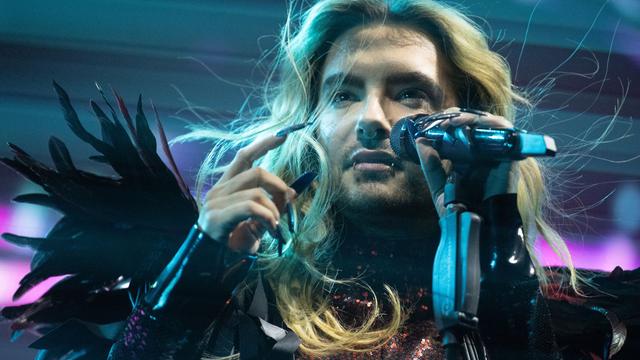 Leute: Bill Kaulitz: Queerfeindliche Übergriffe schmerzen bis heute