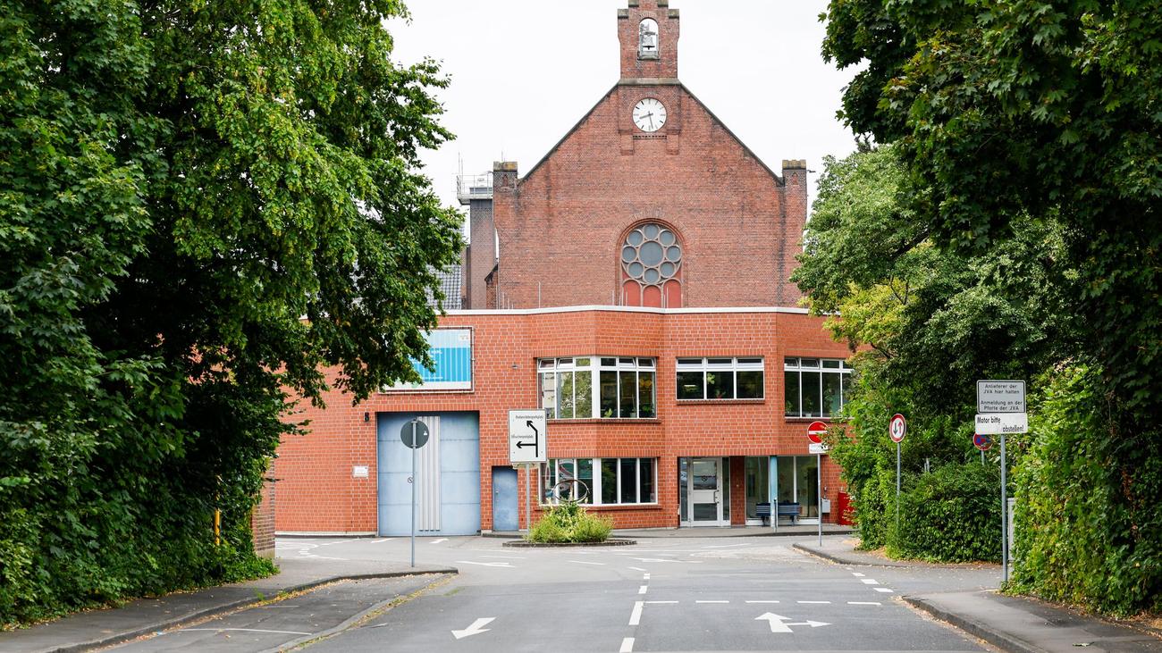 Ermittlungen: Großeinsatz in JVA Siegburg - Verdacht auf Aufstand