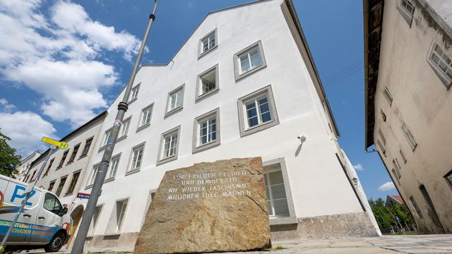 Umgang mit Nazi-Erbe: Hitlers Geburtshaus ist nun Polizeistation
