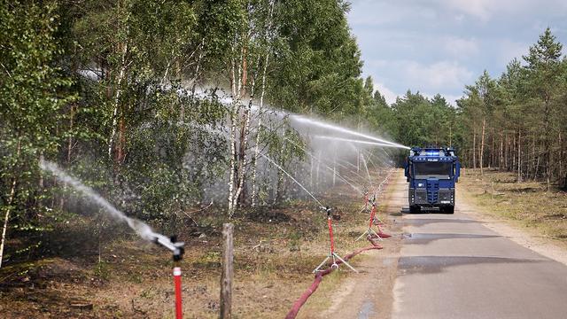 Waldbrand überstanden: Nach Waldbrand: Wege im Müritz-Nationalpark wieder frei