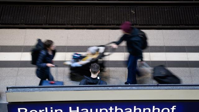 Alkoholverbot kommt: Polizei kontrolliert verstärkt an Bahnhöfen in Großstädten